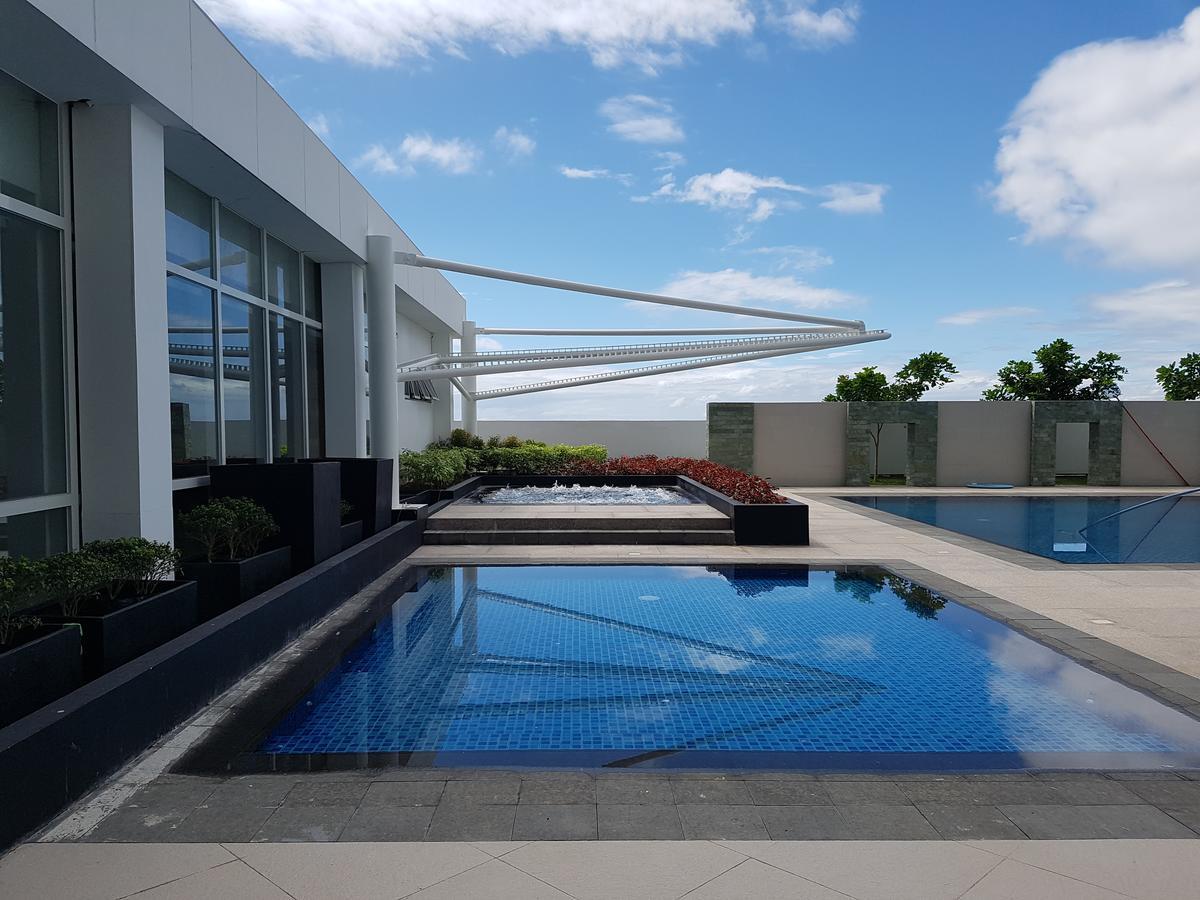 One Pacific Residences Punta Engaño Екстериор снимка